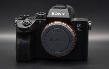 Miete / Rental Sony A7R III inkl. Linsen - 45.- Preis pro Tag. Miete / Rental Sony A7R III inkl. Linsen - 45.- Preis pro Tag.